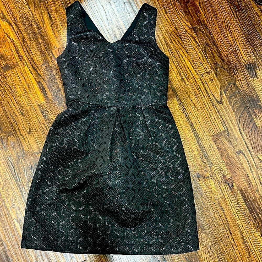 Elegant Black Sleeveless Dress